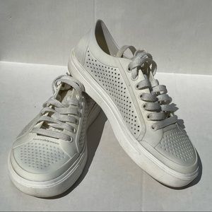 Crocs lace up rubber oxfords, size 6 M / 8 W used great condition